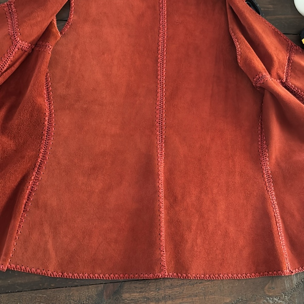 ❤️‍🔥Rare Vintage PUEBLO Navajo Suede Vest
Sm/M - Picture 8 of 15